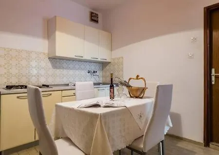 Lavanda Seaview Retreat Apartmán